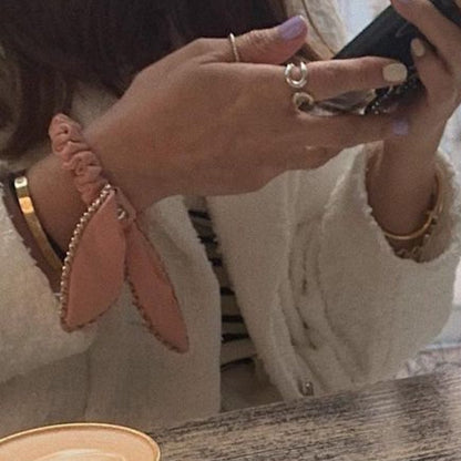 Hair tie