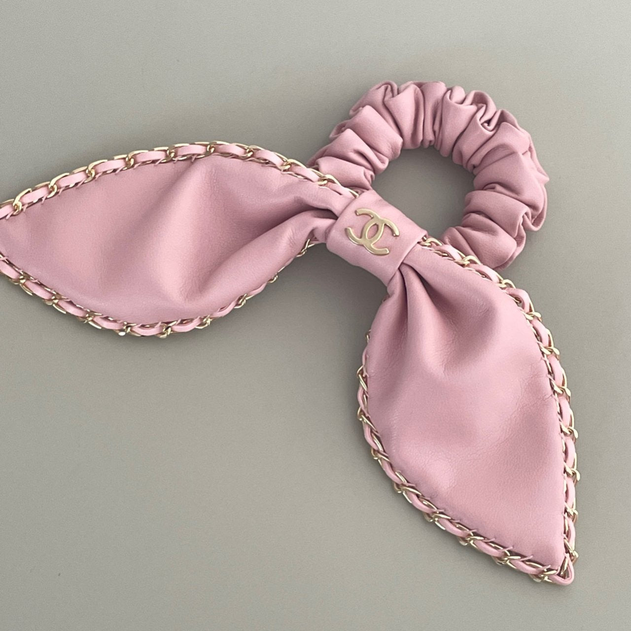Hair tie
